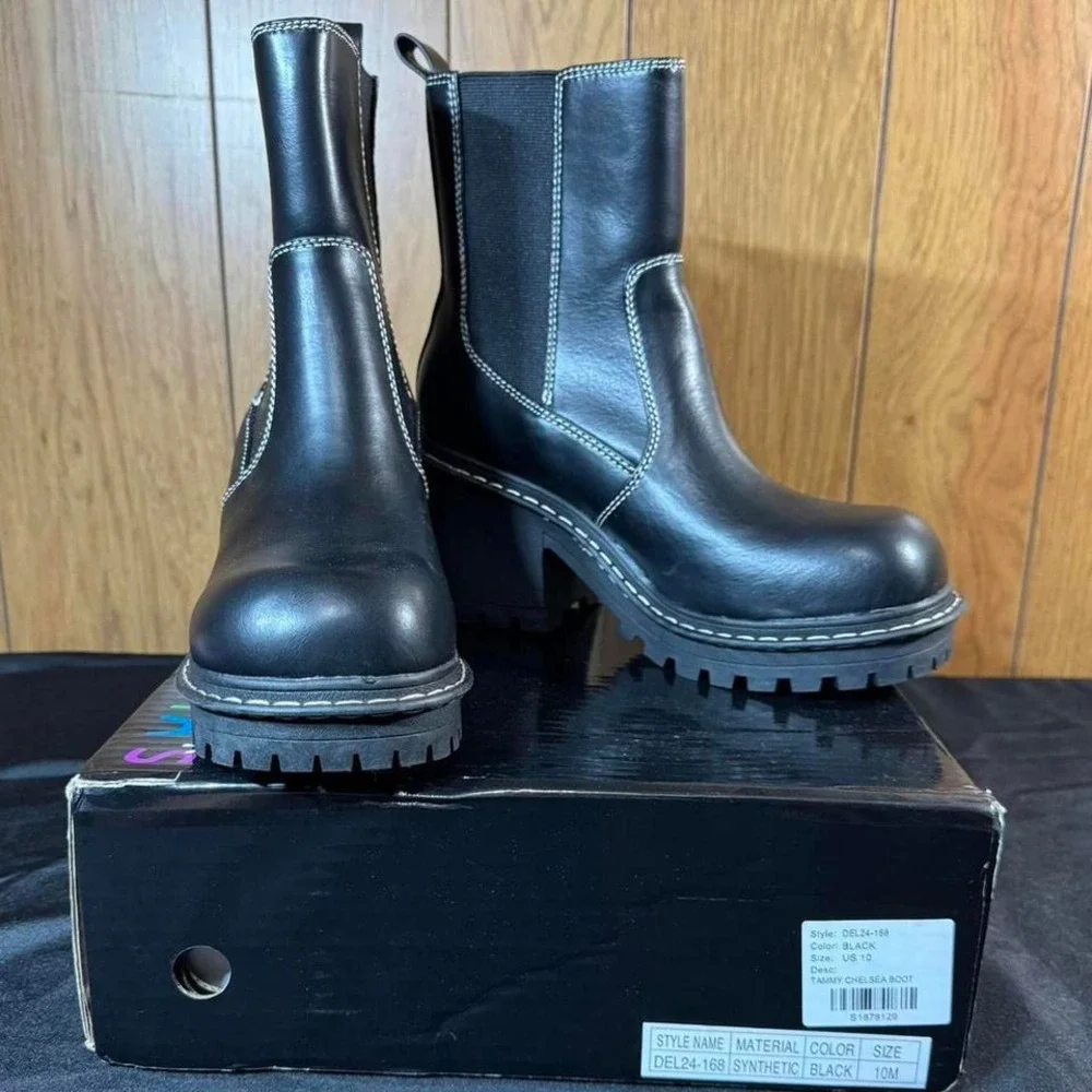 Dolls Kill Black leather Chelsea ankle boots  2.5
